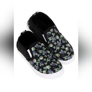 Disney Star Wars Mandalorian and Grogu Printed Slip On Shoes for Toddlers- 7